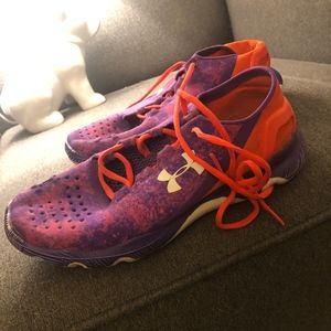 Women Under Armour Running Shoes Size 5